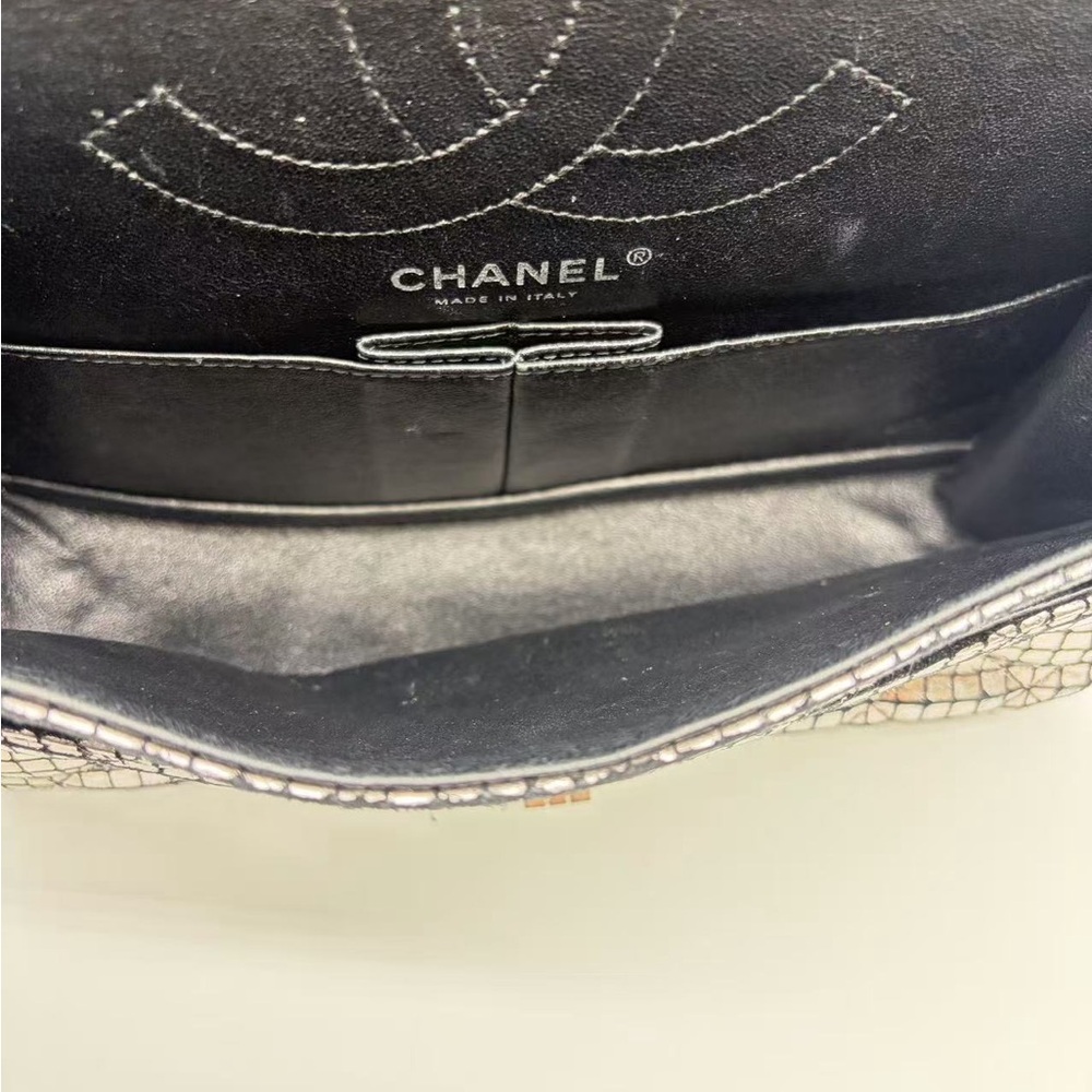 Chanel Mirror Reissue 2.55 Flap Bag in silver - Picture 7 of 11
